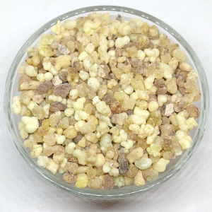 Tamjan zrnca (Boswellia serrata)